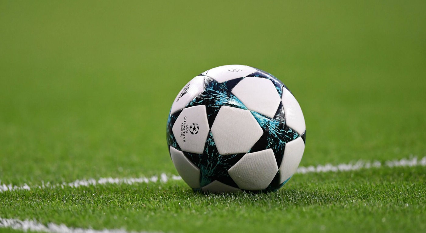 Alles rund: Erde, Christbaumkugel, Ball (Bild: Archiv)
