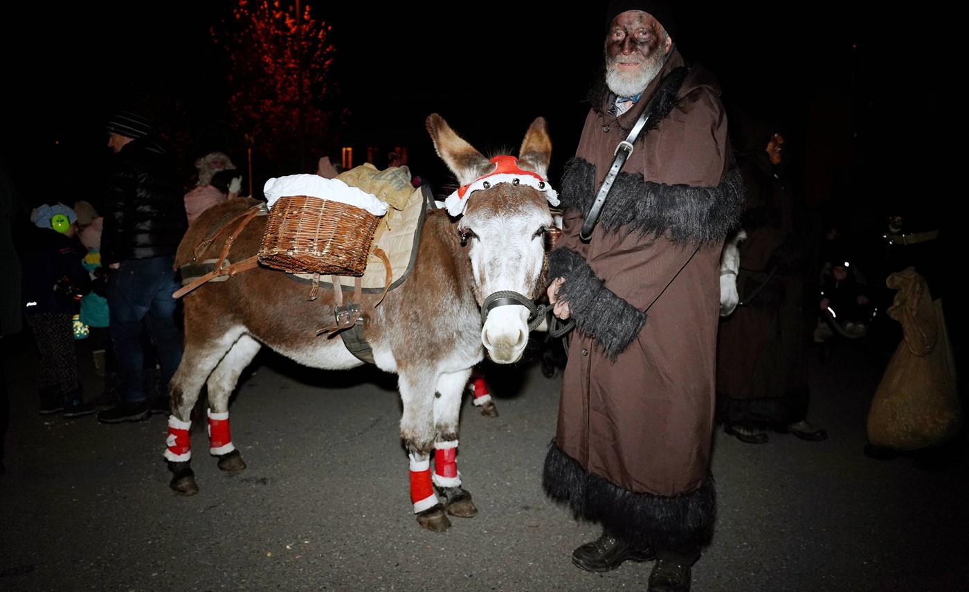 Sauber und Schmutzli (Bild: IMAGO)