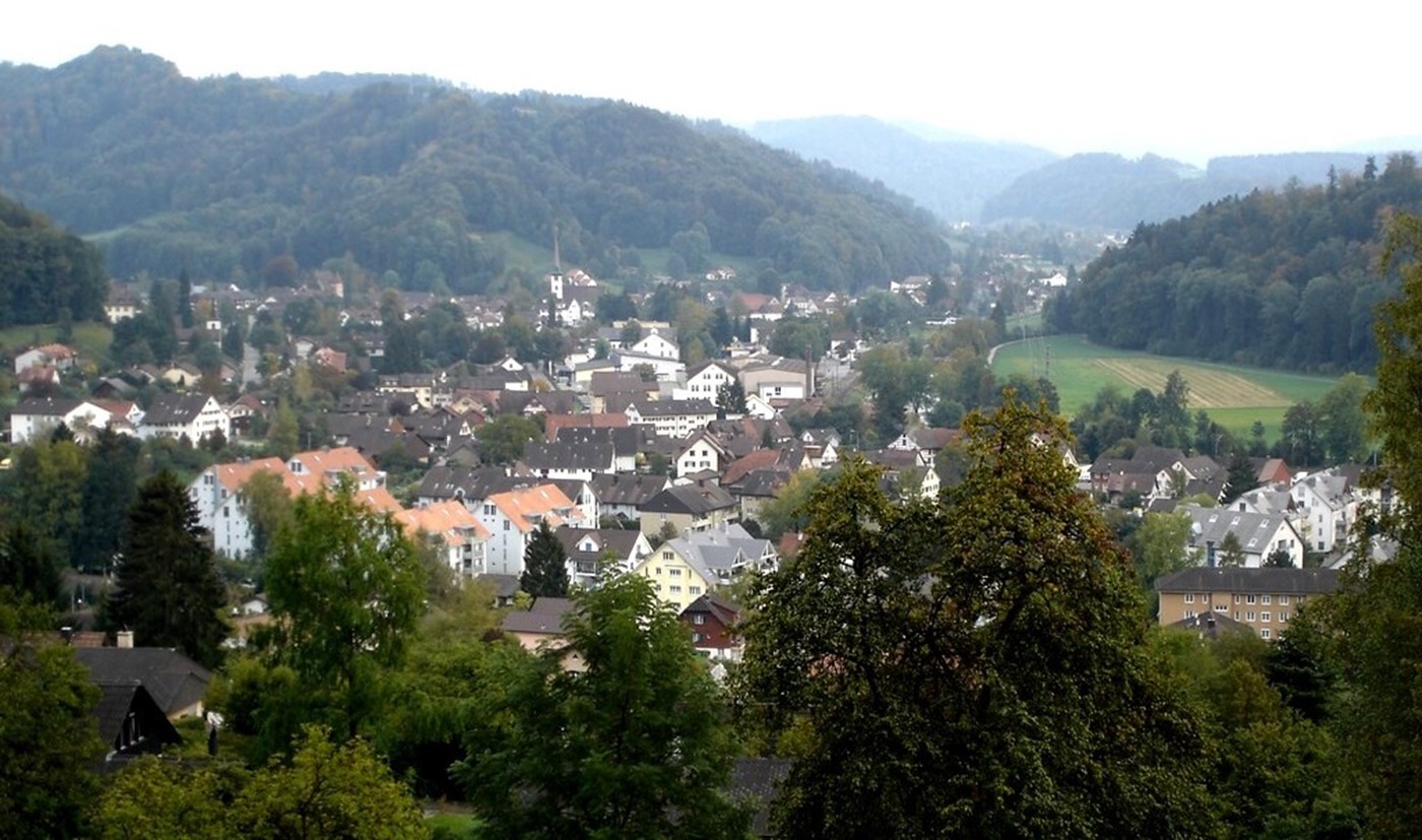 Umschlungen (Bild: Wikipedia)